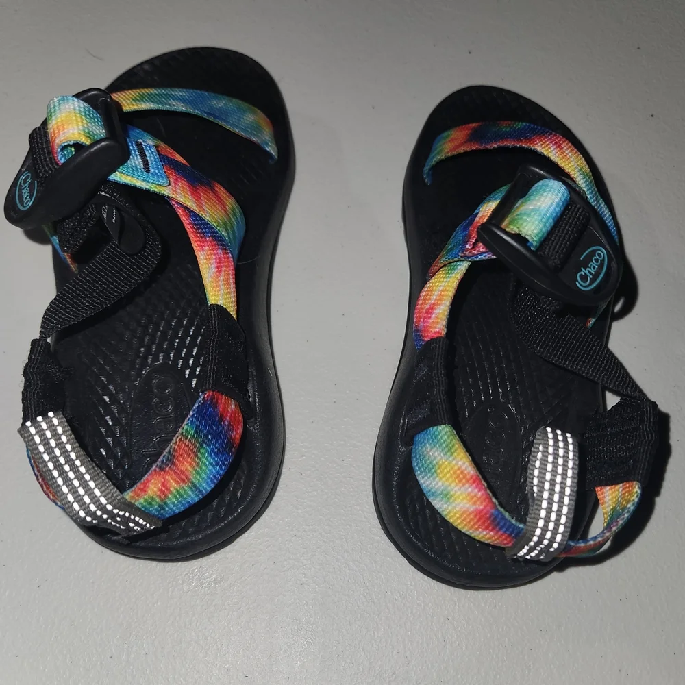 Chaco Kids' Z/1 EcoTread Sandal In A Rainbow Tie-Dye Pattern Size 11T - Picture 4 of 5